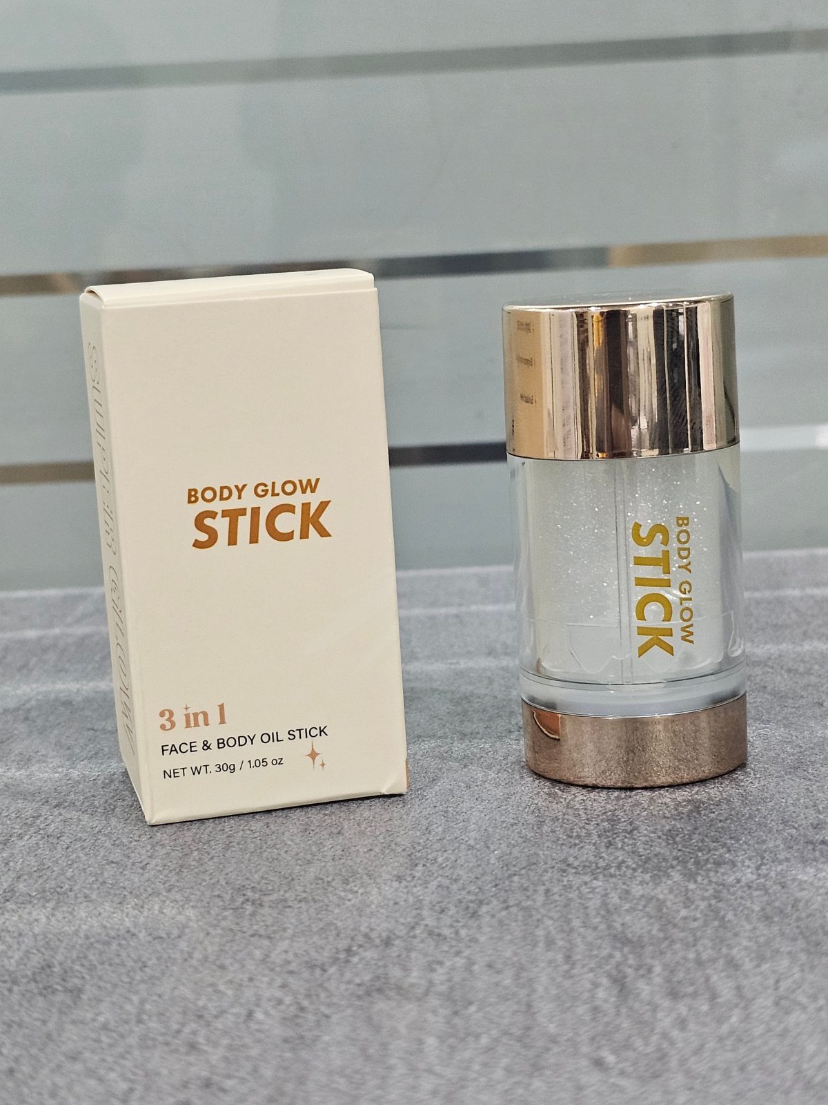 ⁦Body Glow Stick - جلو ستيك لتوهج البشرة الطبيعي | إضاءة فورية وجاذبية⁩ - الصورة ⁦9⁩