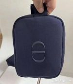 ⁦شنطة ديور للمكياج و skin care مقاس كبير⁩ - الصورة ⁦4⁩