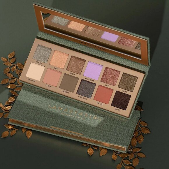 The all-new Beverly Hills Novo eyeshadow palette offers complementary colors for instant, easy looks.