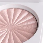 باليت هايلايتر أوفرا بيلو Highlighter - Pillow Talk لون وردي لؤلؤي ناعم - Image 6
