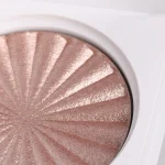 باليت هايلايتر أوفرا blissful  لون برونزي ذهبي مع لمسة وردية - Image 4